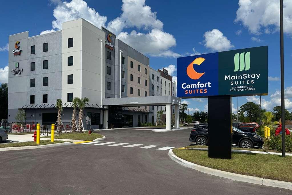 Comfort Suites Fort Myers East I-75 מראה חיצוני תמונה