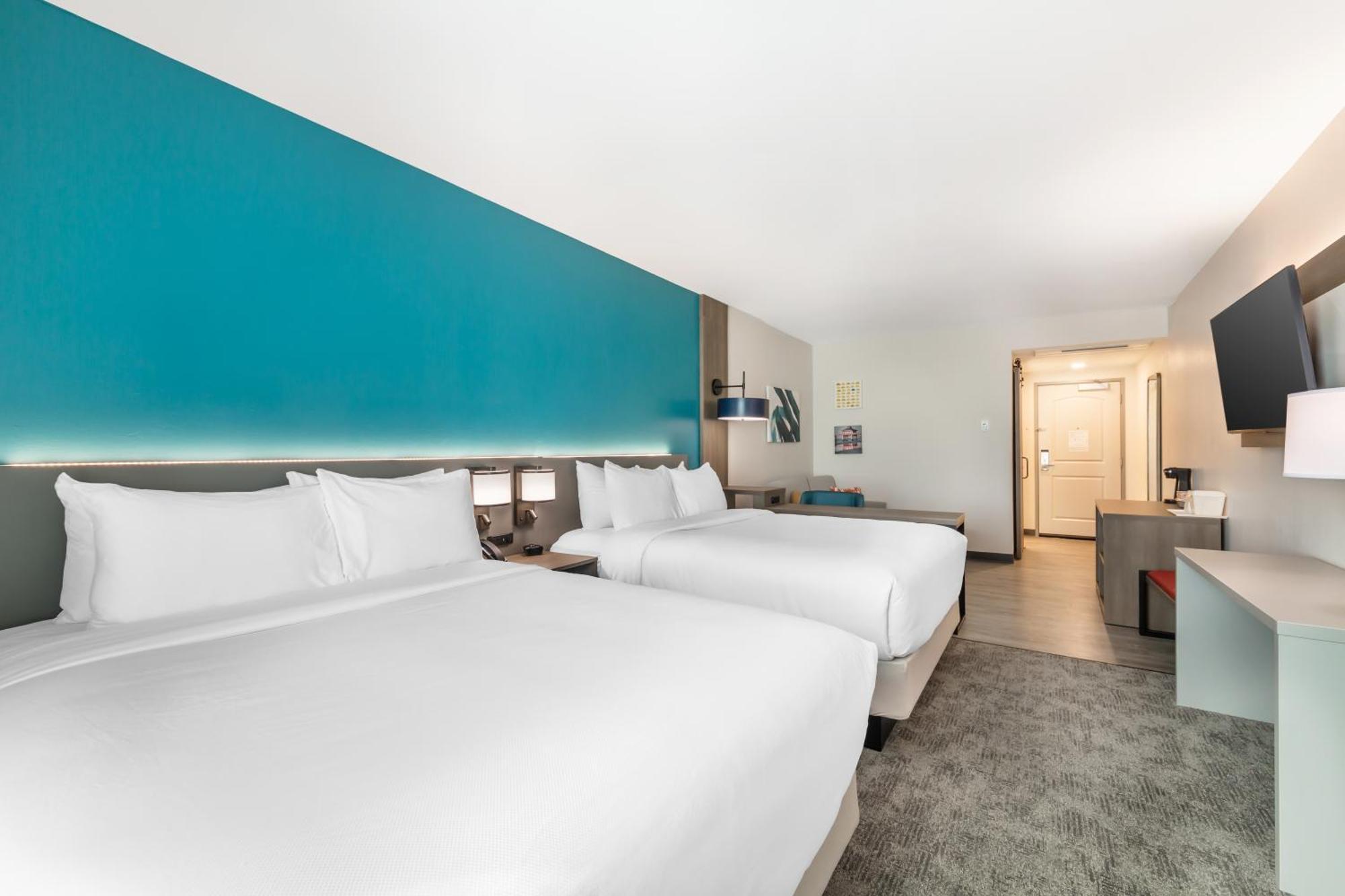 Comfort Suites Fort Myers East I-75 מראה חיצוני תמונה