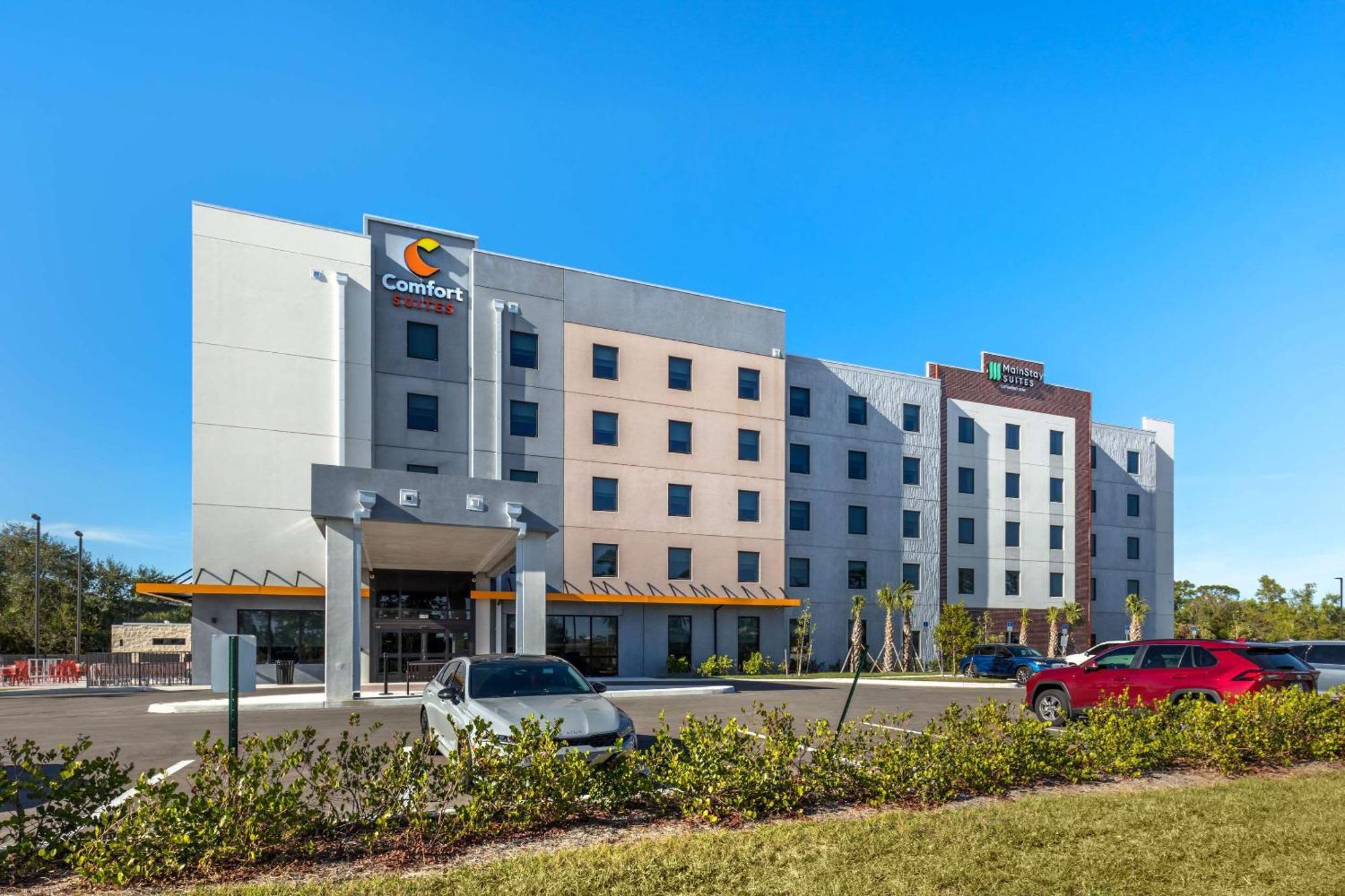 Comfort Suites Fort Myers East I-75 מראה חיצוני תמונה