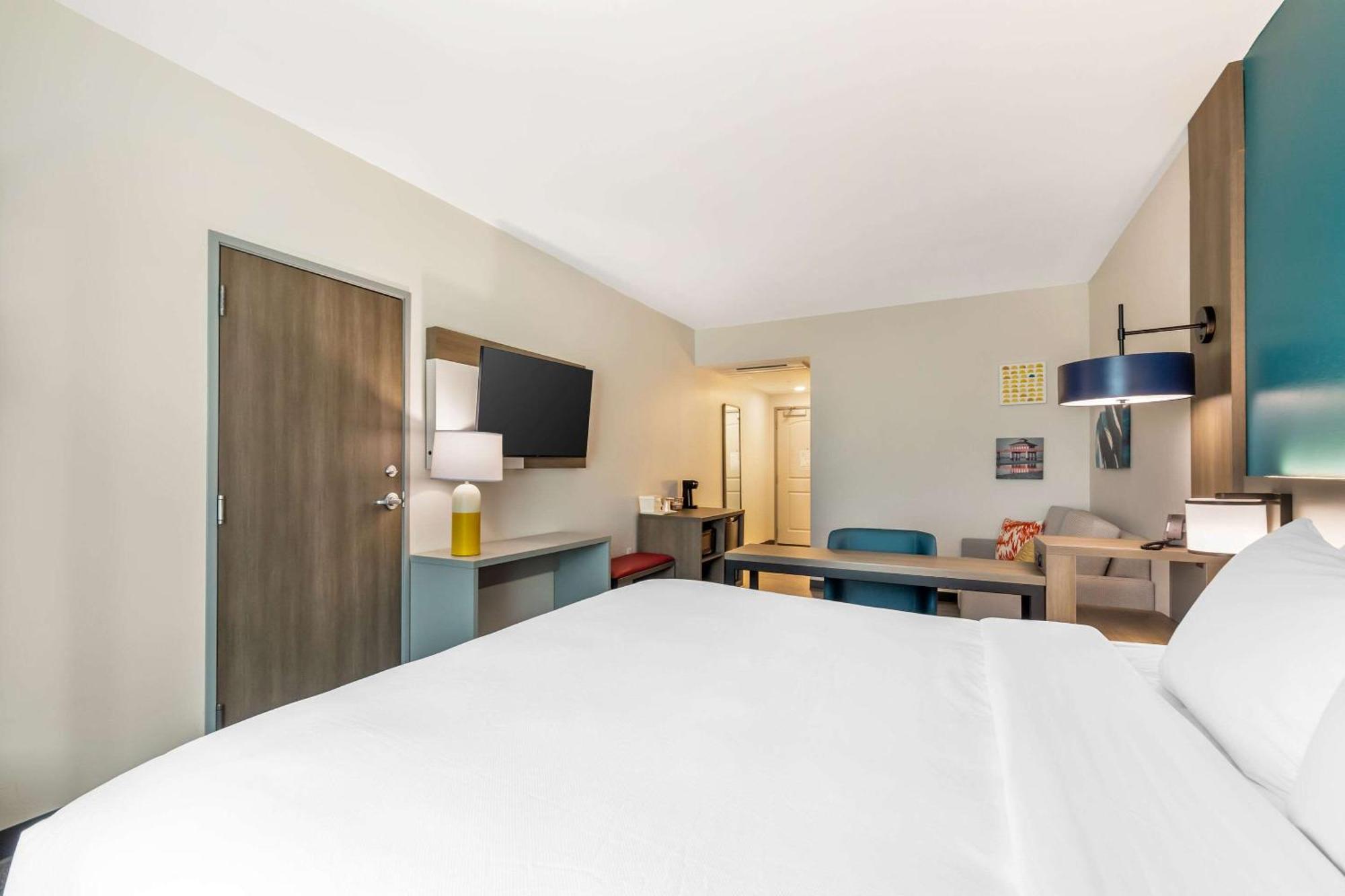 Comfort Suites Fort Myers East I-75 מראה חיצוני תמונה