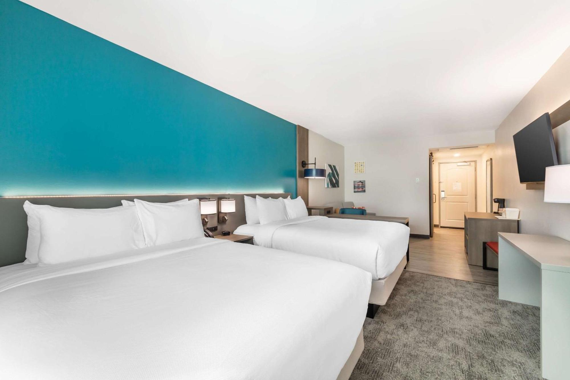 Comfort Suites Fort Myers East I-75 מראה חיצוני תמונה